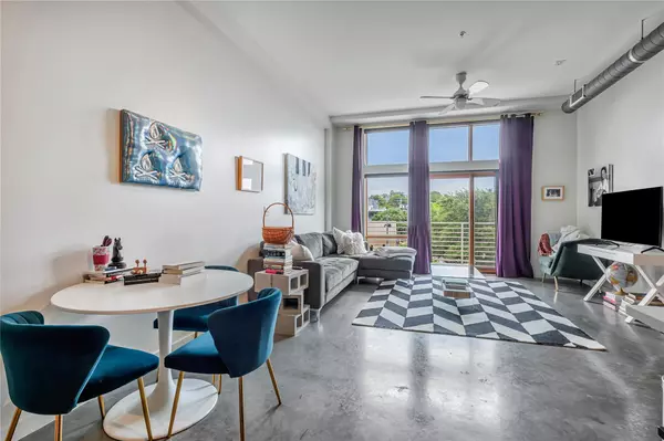 2124 E 6th ST #305, Austin, TX 78702