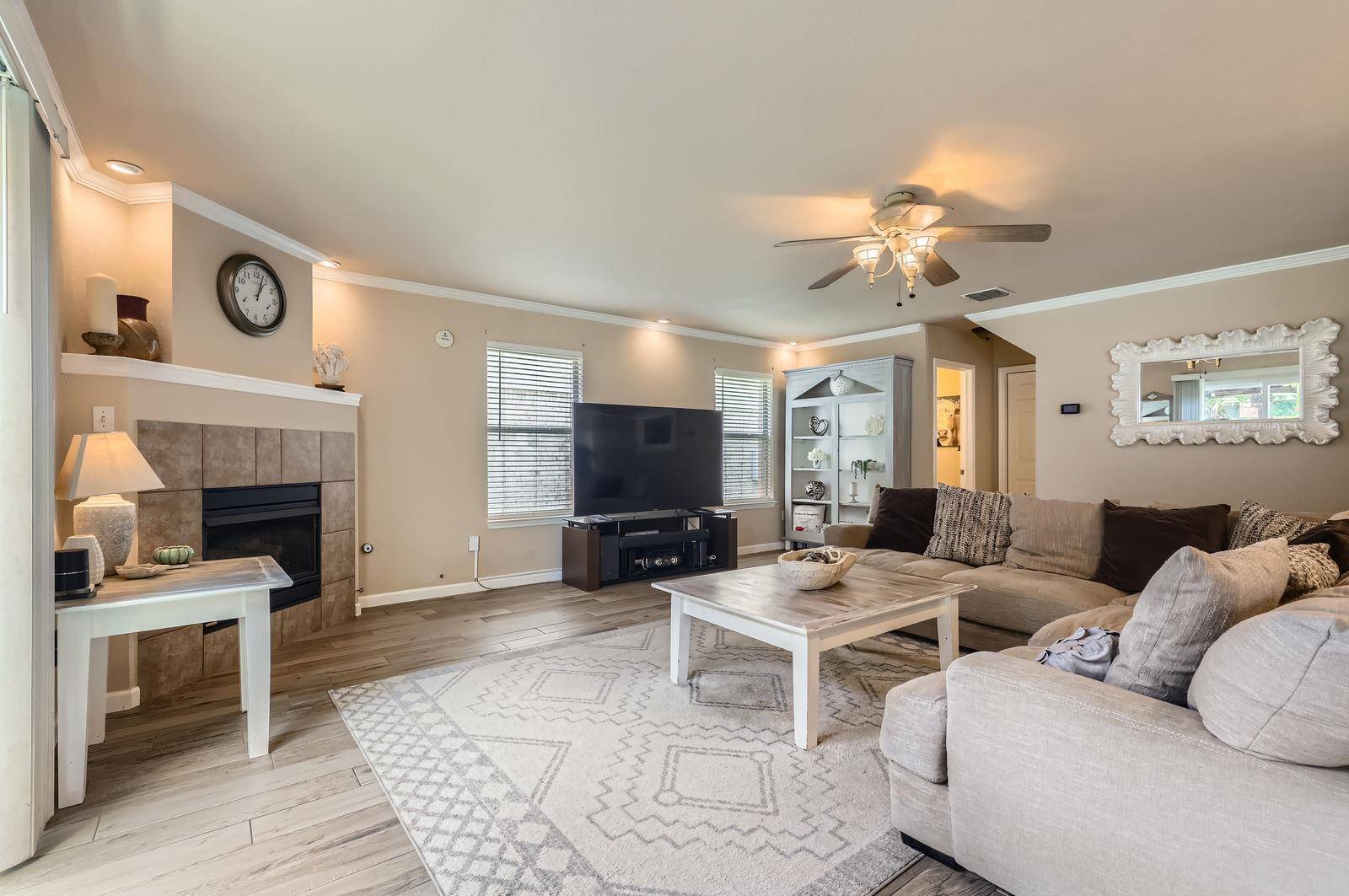 Round Rock, TX 78681,3809 TAILFEATHER DR