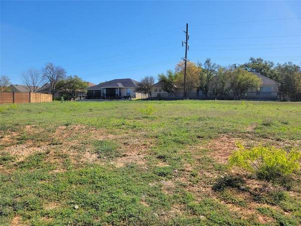 608 Gibson CT, Fredericksburg, TX 78624