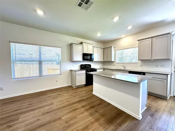 Bastrop, TX 78602,106 Maravillas BND