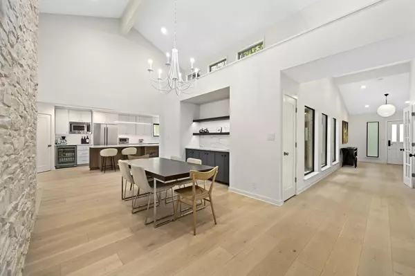 Austin, TX 78746,3212 Thousand Oaks DR