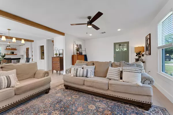 Schulenburg, TX 78956,215 Paulus ST