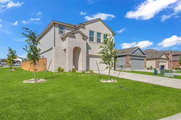 132 Bronco Billy DR, Jarrell, TX 76537