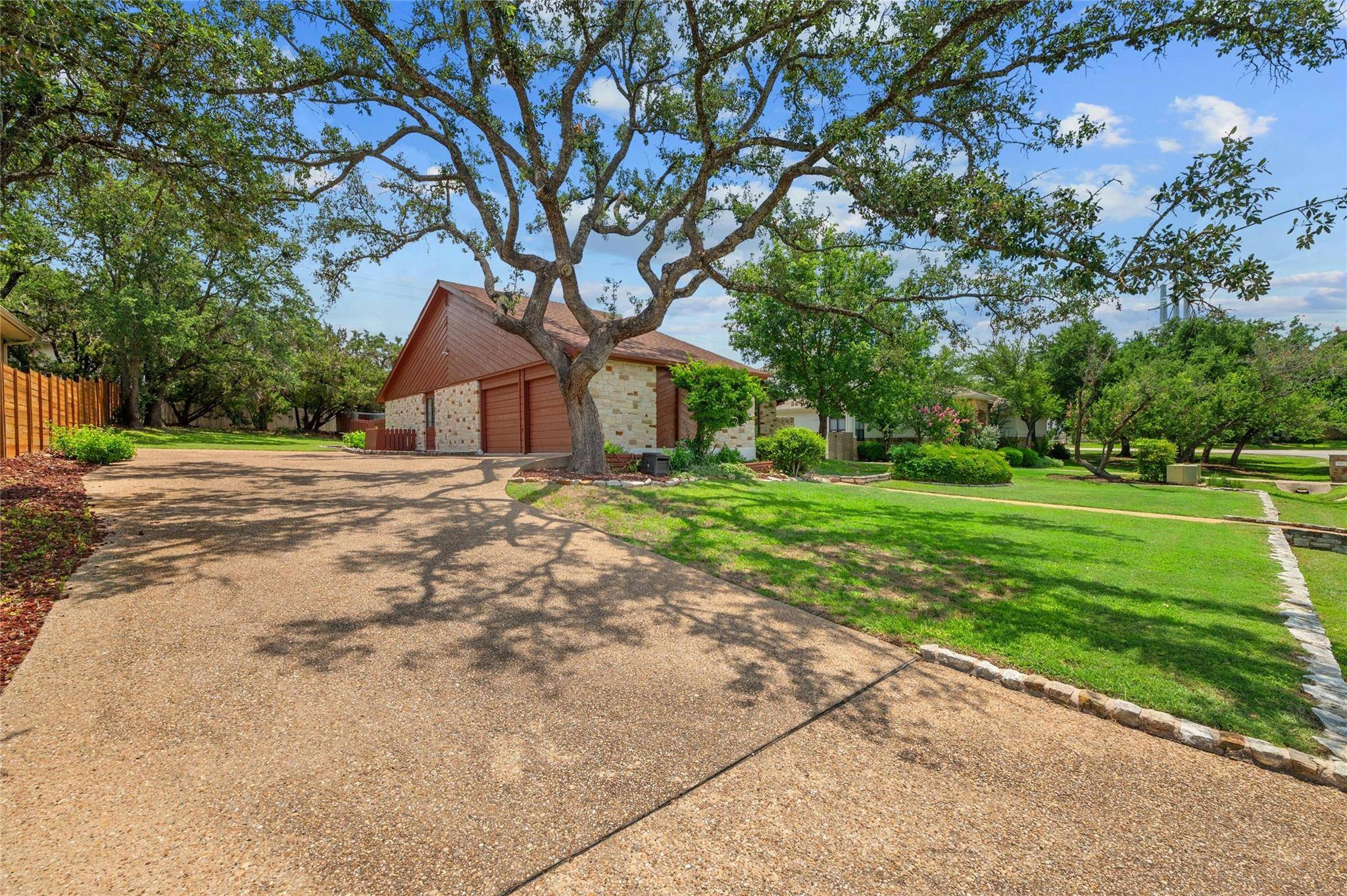 Lakeway, TX 78734,104 CAREFREE CIR