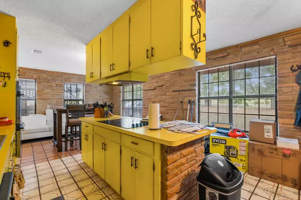 Thrall, TX 76578,950 County Road 481