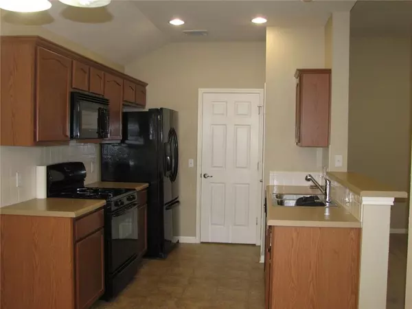 Hutto, TX 78634,123 Bayliss ST