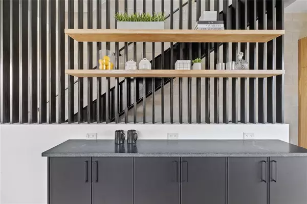 Austin, TX 78752,700 Denson DR #2102