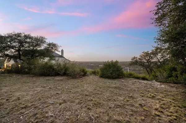 1724 NIGHT LIFE CV, Spicewood, TX 78669
