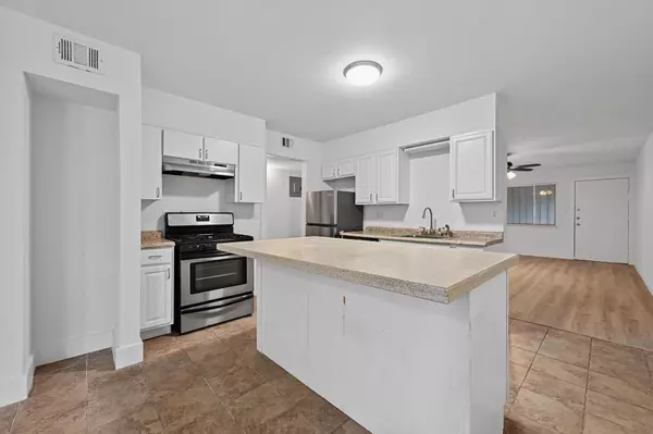 Austin, TX 78704,2303 E Side DR #102