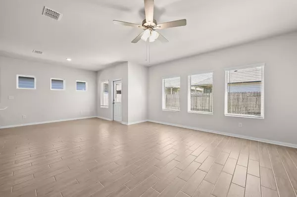 Kyle, TX 78640,141 Yellowstone DR