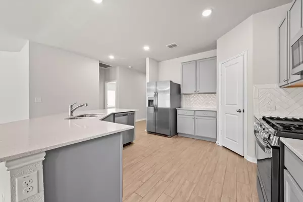 Kyle, TX 78640,141 Yellowstone DR