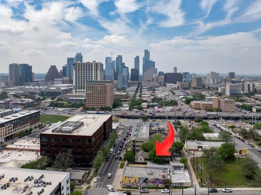 Austin, TX 78702,906 E 6th ST
