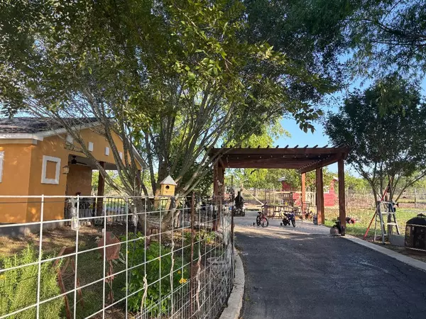 Lockhart, TX 78644,159 Kathy DR