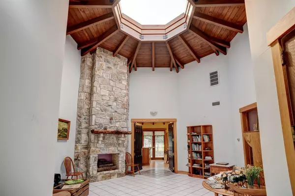 Paige, TX 78659,777 Cardinal DR