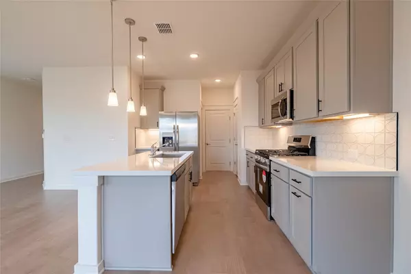 Del Valle, TX 78617,7400 Sparkling Light DR #A