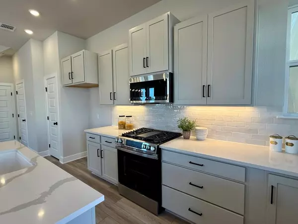 Austin, TX 78747,5508 Forks RD