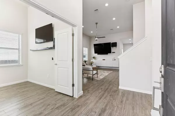 Austin, TX 78744,7808 Glover DR