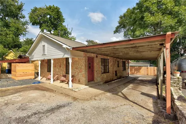 Austin, TX 78702,2405 E 10th ST
