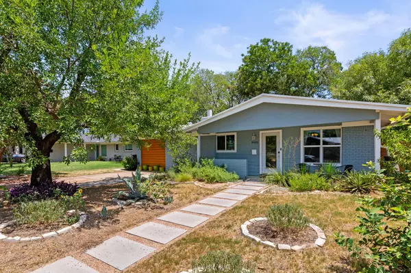 8405 Rockwood LN, Austin, TX 78757