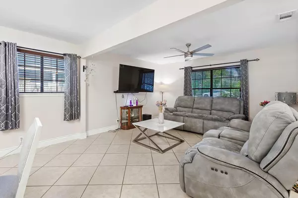 Austin, TX 78745,512 Bramble DR
