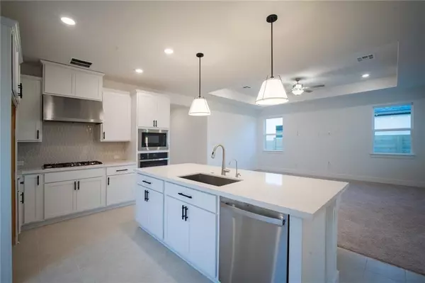 Leander, TX 78641,524 Foresail RD