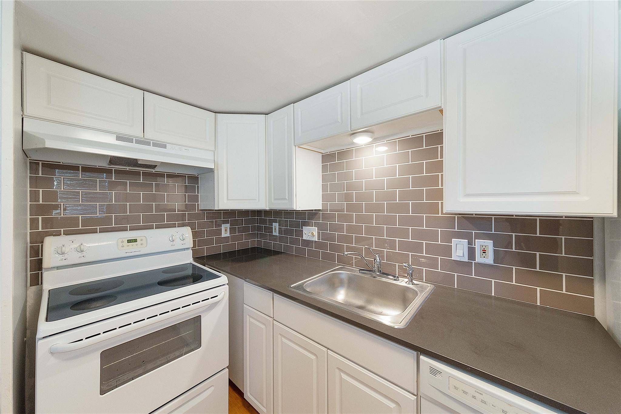 Austin, TX 78741,2500 Burleson RD #512