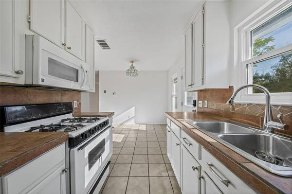 Austin, TX 78757,3007 Steck Ave