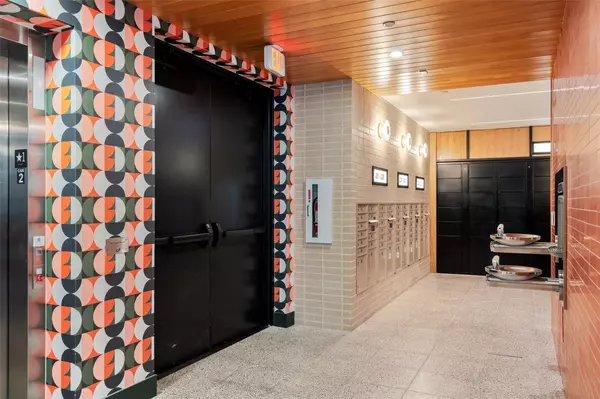 Austin, TX 78723,1701 Simond Ave #206