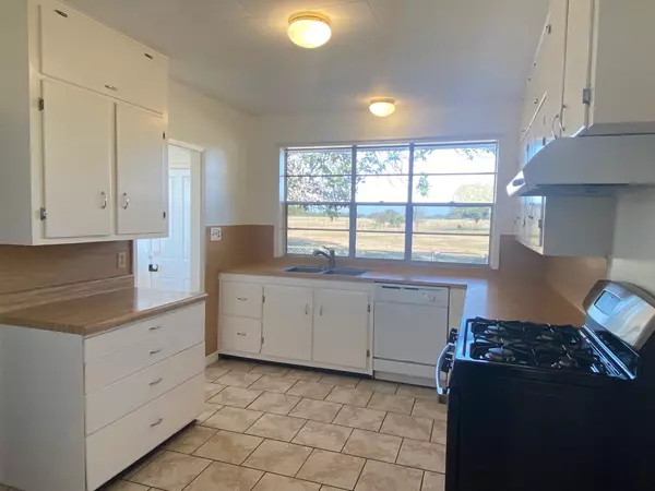 Smithville, TX 78957,500 Greasy BND