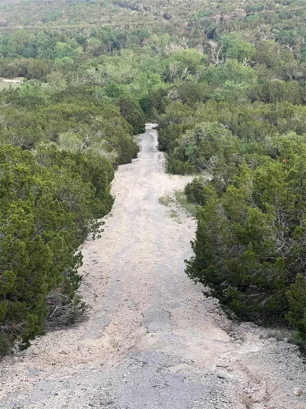 20710 Outrider PASS, Lago Vista, TX 78645