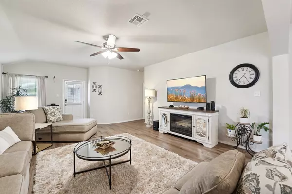 Taylor, TX 76574,184 Pivot DR