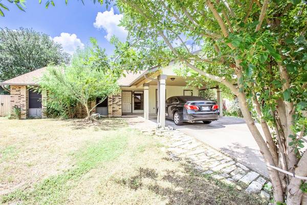 2409 Berkett DR #B, Austin, TX 78745