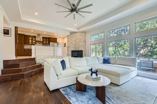 2203 Doral DR, Austin, TX 78746