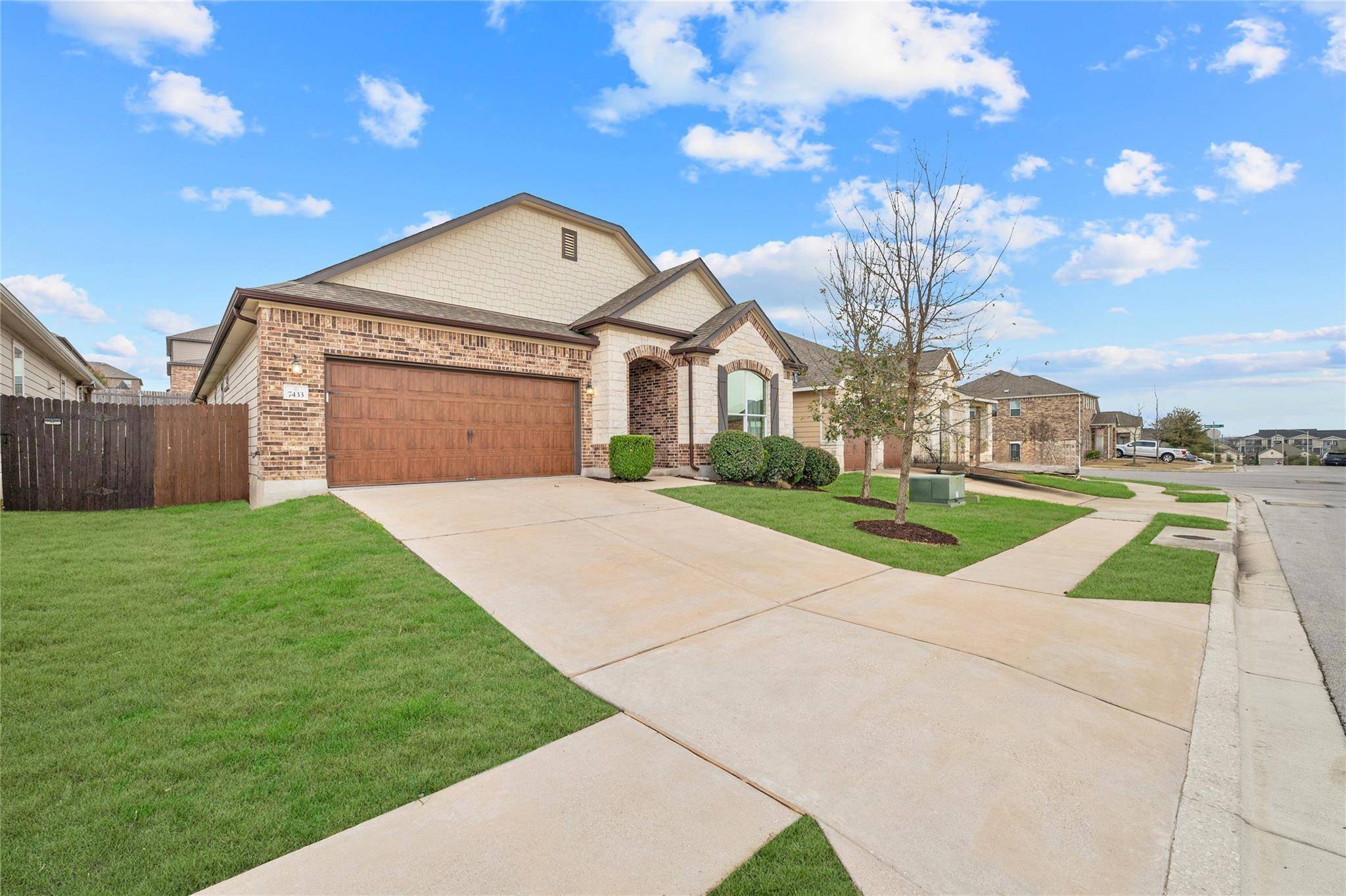 7433 Groundhog WAY, Austin, TX 78744