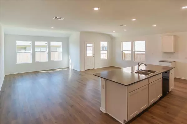 Leander, TX 78641,2008 Guntersville BND