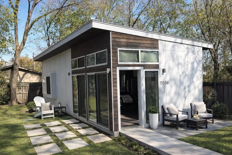 1155 Perry RD #B, Austin, TX 78721