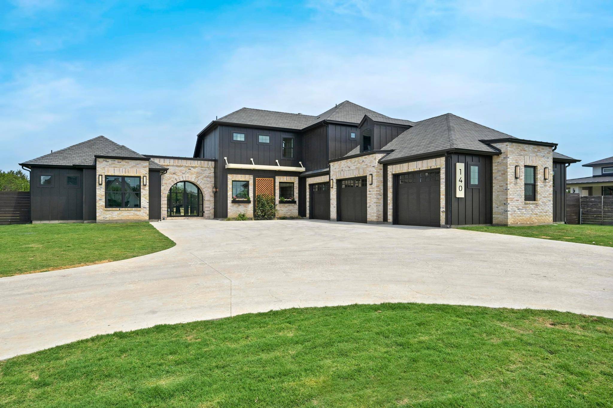 140 Tambra Lea LN, Liberty Hill, TX 78642