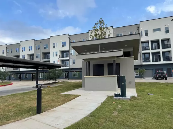 320 Goll ST #2201, Kyle, TX 78640