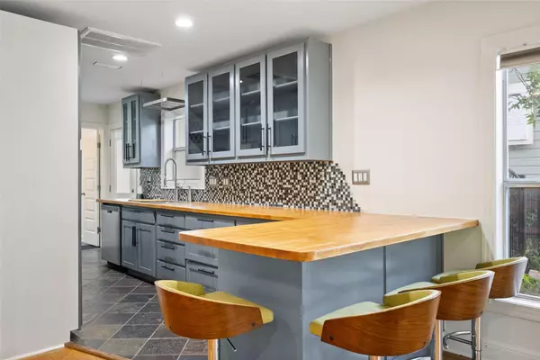 Austin, TX 78722,2906 Breeze TER