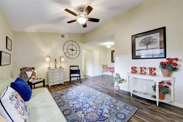 401 Blackson Ave #A, Austin, TX 78752