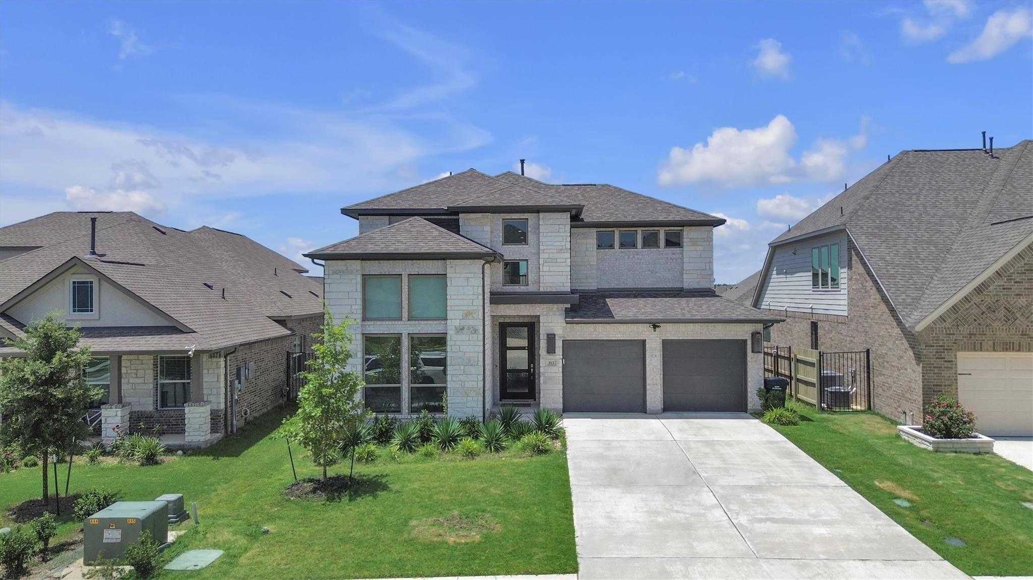 113 Lenera DR, Liberty Hill, TX 78642