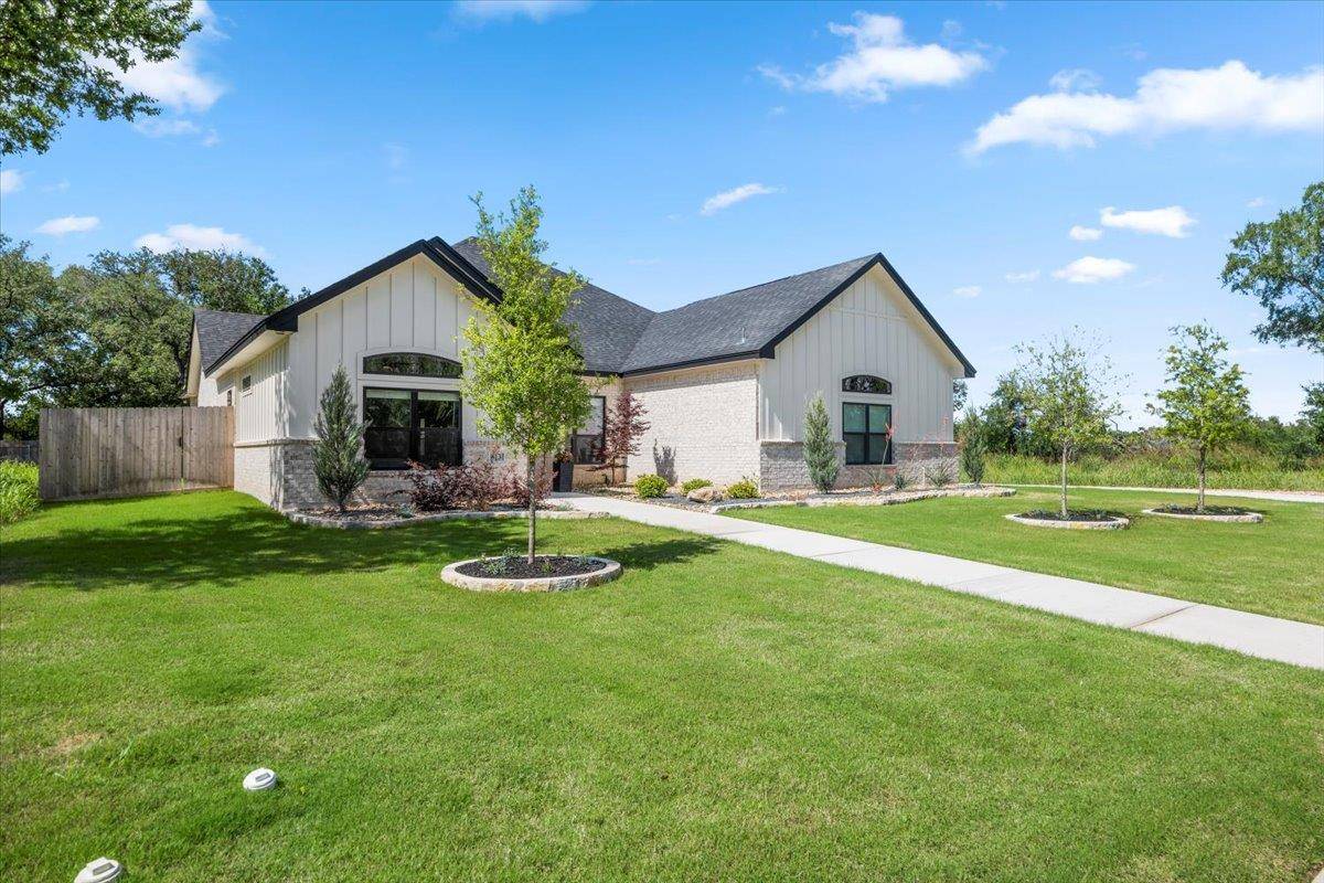 813 Eagle Heights DR, Salado, TX 76571