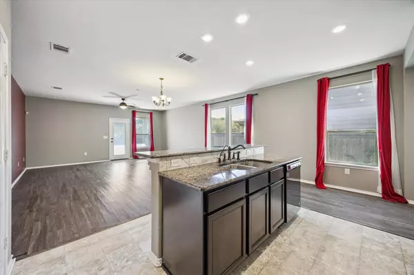 Pflugerville, TX 78660,907 Thrasher Glade DR