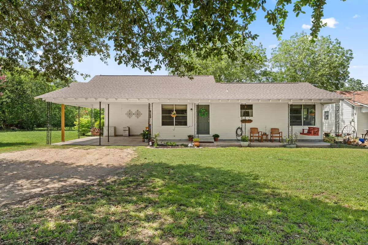 Lockhart, TX 78644,1215 Bois Darc ST
