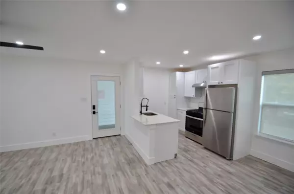 1200 E 52nd ST #208, Austin, TX 78723