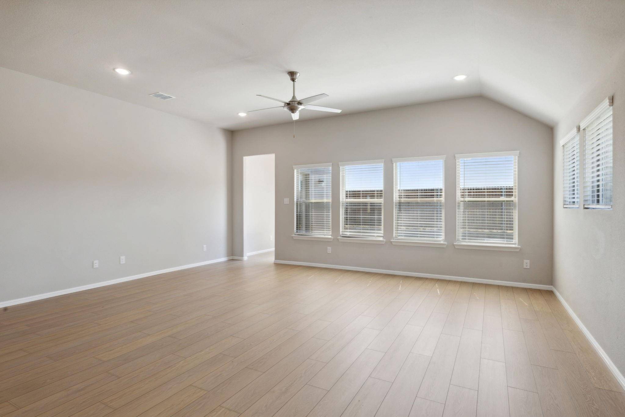 Elgin, TX 78621,264 Bendecido LOOP