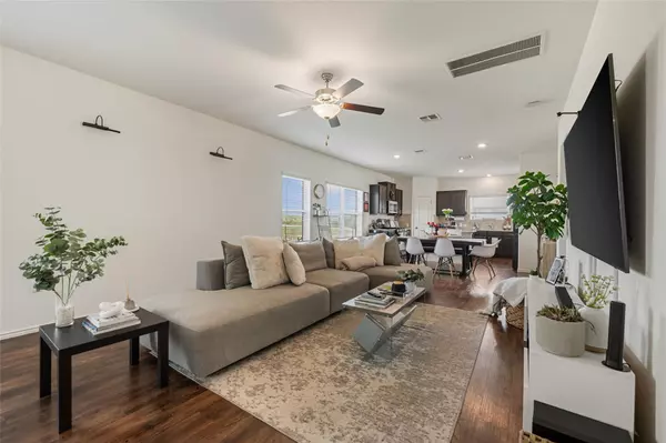 Del Valle, TX 78617,7304 Fall Ray DR