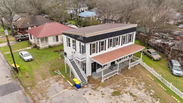 Gonzales, TX 78629,901 N Saint Joseph ST
