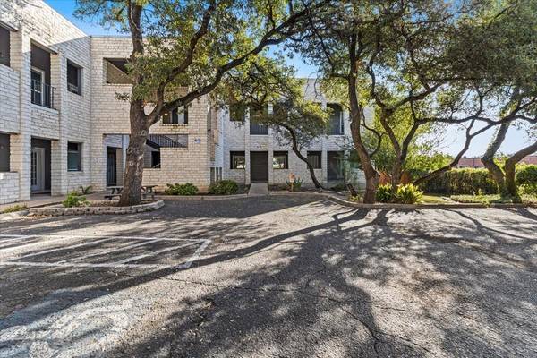 13625 Pond Springs RD #206, Austin, TX 78729