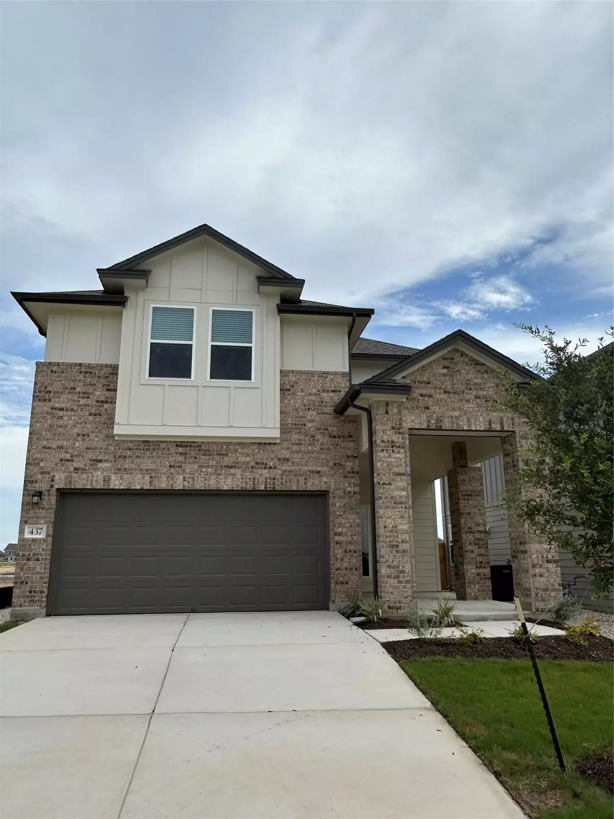 Buda, TX 78610,437 Young ST